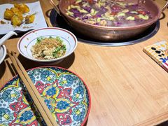 -洱火云南酸菜牛肉火锅(石景山当代商城店)