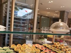 面包甜点陈列柜-嘉华鲜花饼(四方街旗舰店)