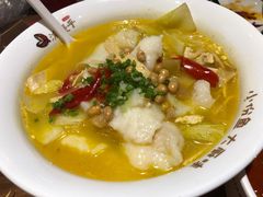 -渝是乎酸菜鱼(龙旗购物中心店)
