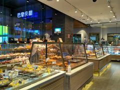 面包甜点陈列柜-巴黎贝甜(大宁国际商业广场店)
