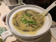 蟹黄花胶黄鱼羹-成隆行·蟹王府(九江路店)