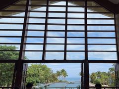-亚龙湾喜来登·美景台大堂吧