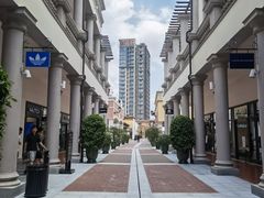 -佛罗伦萨小镇广佛名品奥特莱斯(疏港路店)