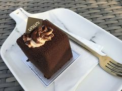 -UNI UNI(环亚凯瑟琳店)