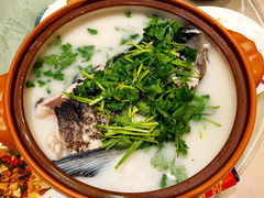 砂锅有机鱼头汤-千岛湖鱼味馆(十字街总店)