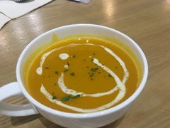 南瓜汤-HELLO 27 意面·沙拉·帕尼尼