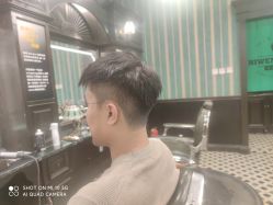 -海文先生国潮烫染男士理发馆