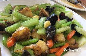 Green Stir-fried Scallops