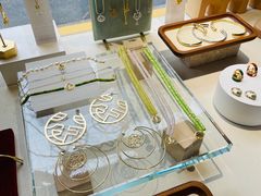 -LADY FAFA(巨鹿路陕西南路路口店)