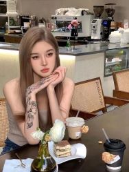 -V8潮牌·接发烫染连锁