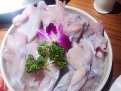 超大牛蛙-佬土鹅肠火锅(中建大观店)