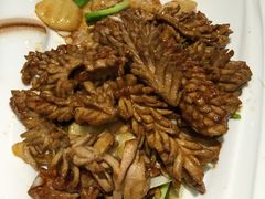 -闫府私房菜·百年鲁菜(恒隆店)
