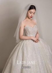 -Lady  Jane高端婚纱礼服馆