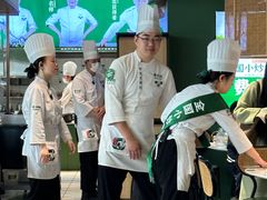 -费大厨辣椒炒肉(高铁吾悦广场店)