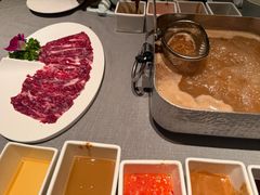 -左庭右院鲜牛肉火锅黑金店(陆家嘴中心店)