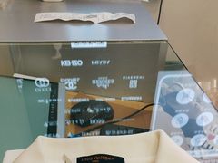 -易改衣·专业衣物奢护中心(凯德Luone店)