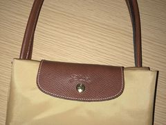 -Longchamp(佛罗伦萨小镇奥特莱斯店)