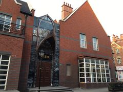 -钟书阁(松江泰晤士小镇店)