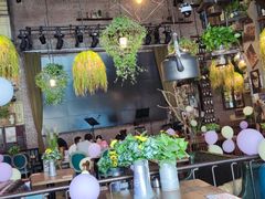 -临界音乐酒馆·小龙虾·江湖菜(华熙LIVE·鱼洞店)