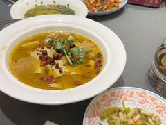 -江宴渔村·鱼鲜土菜(紫荆广场店)