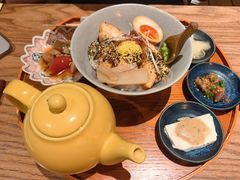 -啢啢茶寮(芳华横街店)