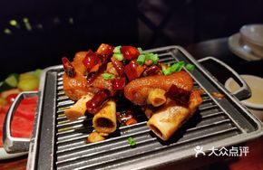 Stone Pot Fragrant Pig Trotter