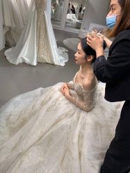 -艾米丽婚纱礼服