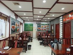 -湖南人家湘菜馆(镇江路店)