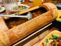 -老滇山寨•云南特色菜•地方菜•民族风情歌舞表演(金碧店)