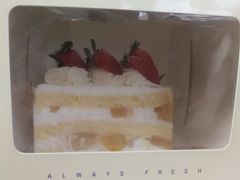 白雪鲜莓蛋糕-TOUCH泰奇(金桥长岛路店)