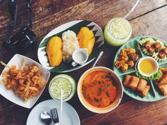 餐具摆设-自然餐厅(Phuket)