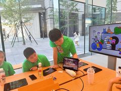 -Apple零售店(华贸购物中心店)