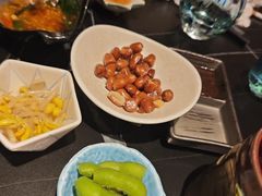 -山川小町·极番烧肉(新地假日广场店)