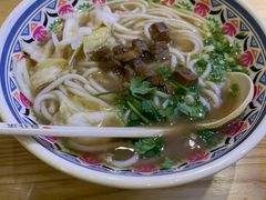 -鑫花溪牛肉米粉(人民广场店)