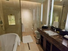 -青岛海尔洲际酒店