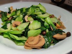 -荷花亭·湖北融合菜(中商广场店)