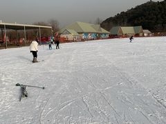 -十三陵雪世界滑雪场