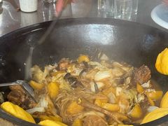 -粘豆包柴火铁锅炖