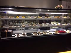 面包甜点陈列柜-PETIT PARIS 小巴黎(花园道店)