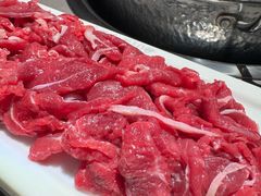 -伴山牛贵州黄牛肉火锅·苗疆非遗艺术餐厅(上海首店)