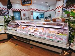 面包甜点陈列柜-申德勒食品(宾都苑店)