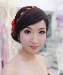 -红馆妆造(中央大街店)