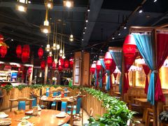 大堂-老滇山寨•云南特色菜•地方菜•民族风情歌舞表演(金碧店)