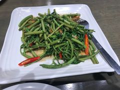 -The Dishes Seafood & Restaurant