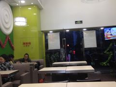 大堂-佰搭果·广式茶餐厅(西华路店)