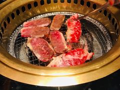 -山川小町·极番烧肉(新地假日广场店)