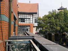 -钟书阁(松江泰晤士小镇店)