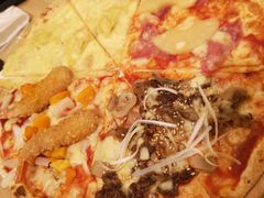 薄脆出色四合一比萨-必胜客(WOW南雄店)