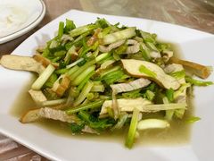 水芹豆干炒肉丝-妈妈的小作坊(陈家镇店)