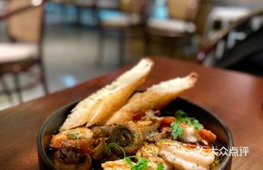 Spanish Marinated Shrimp with Homemade Focaccia Bread